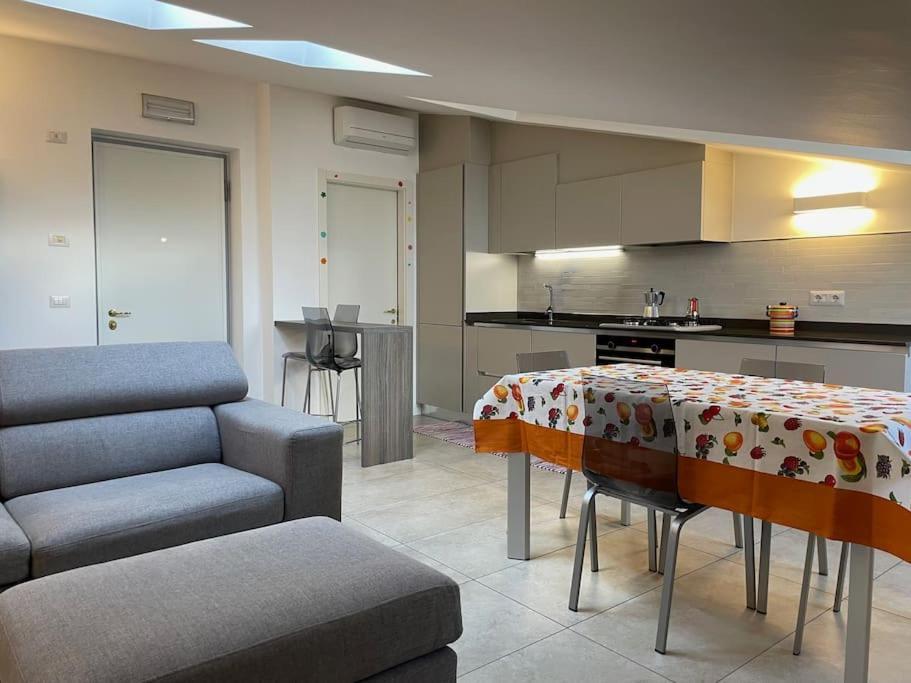 Appartement Elia Loft à Riva del Garda Extérieur photo